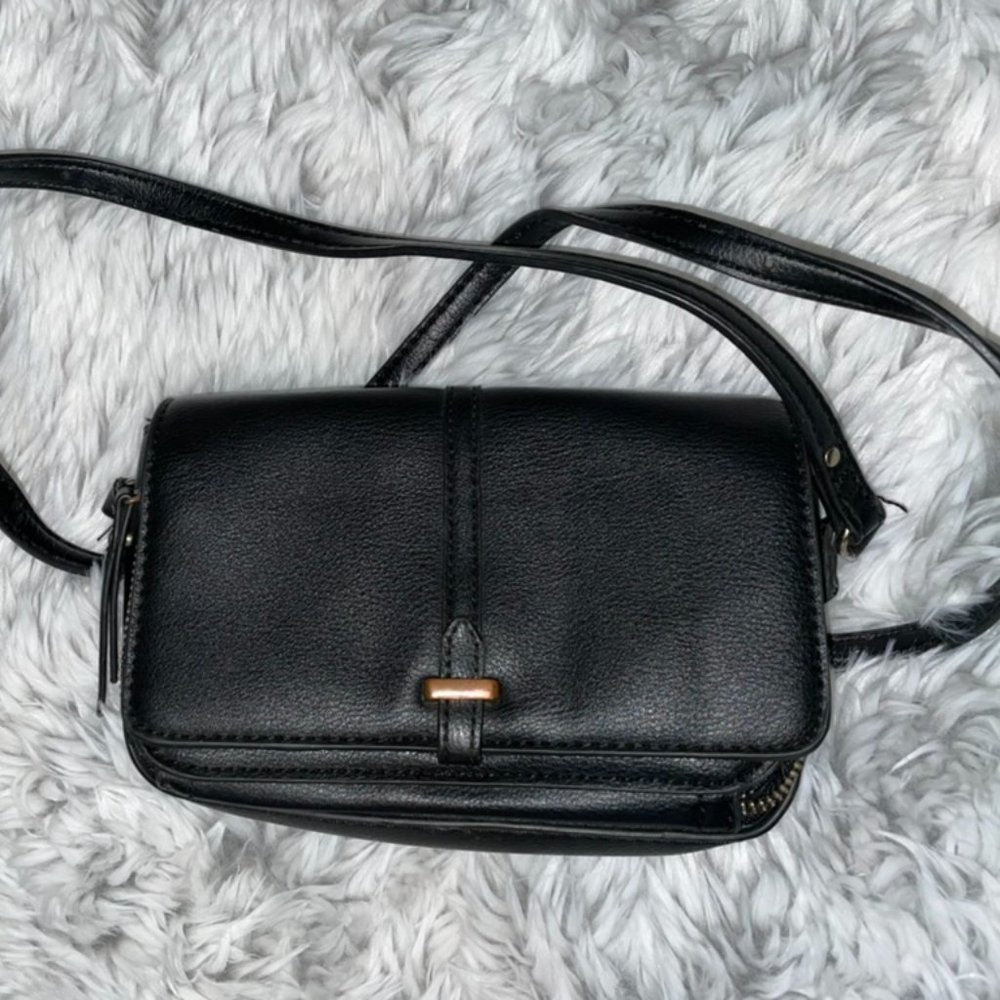 Black Simple Sling Bag